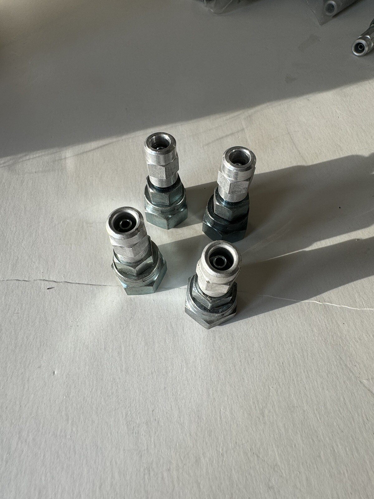 Binks 72-1677-2 Swivel Hose Connectors 4Pcs (bin#135)