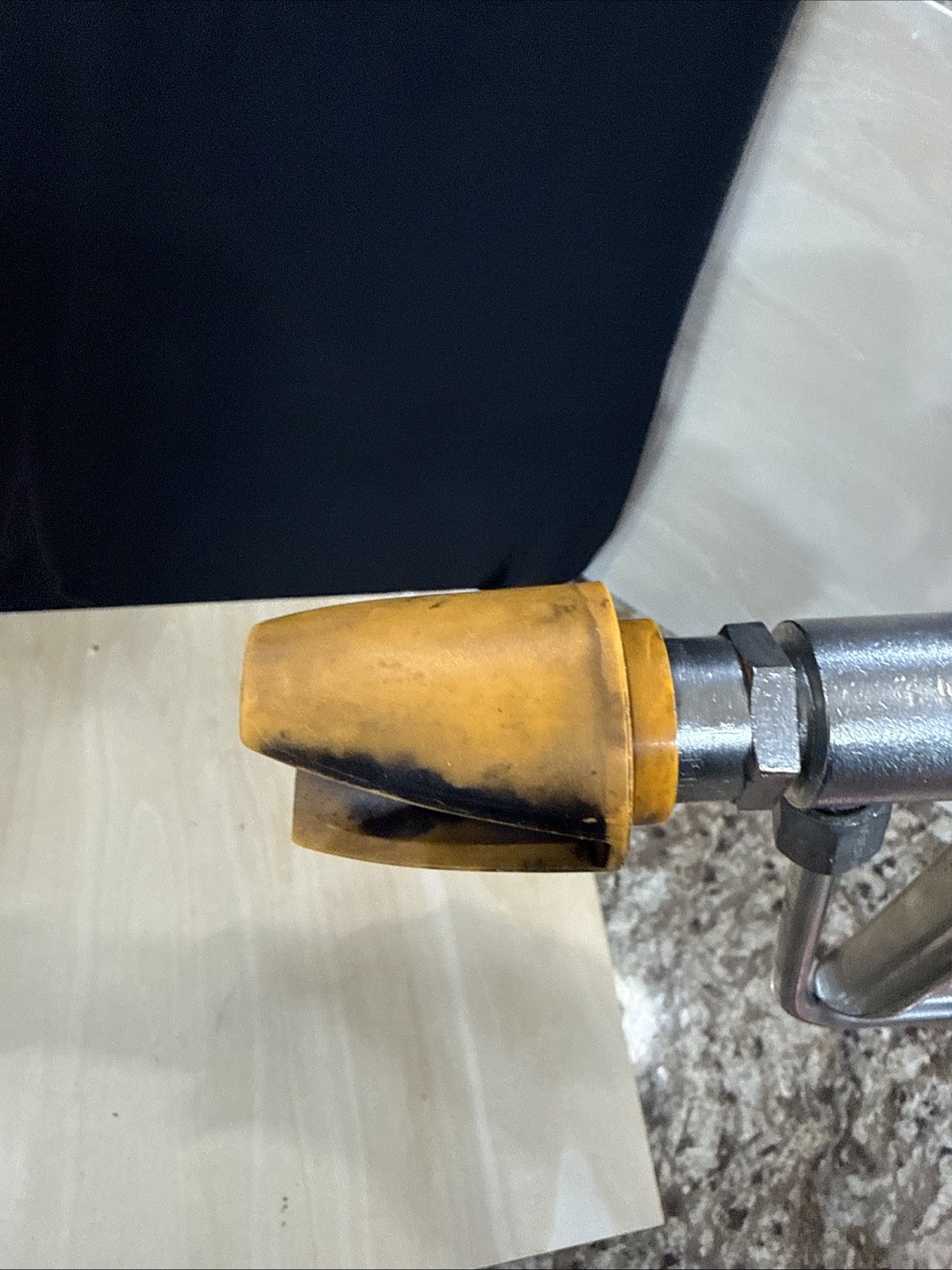 Binks Model 700 Airless Paint Spray Gun