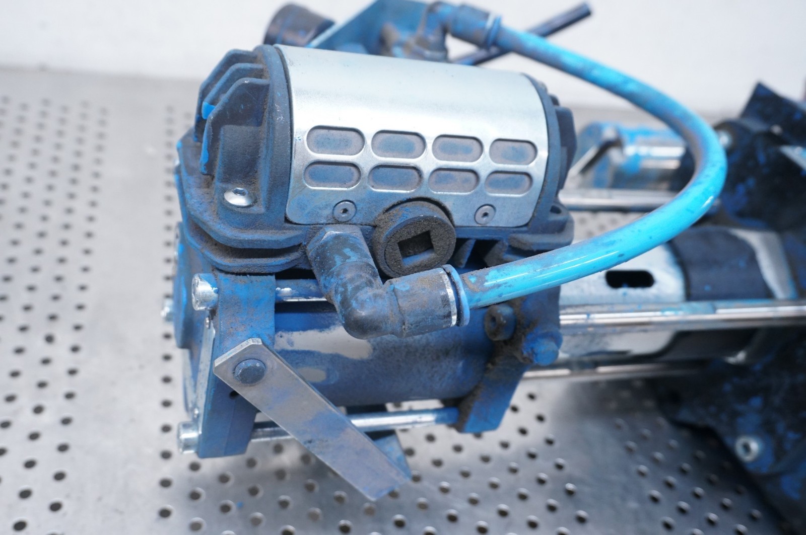 BINKS FX12PU pump manufactured in 2022 AX85S removed from Ransflow