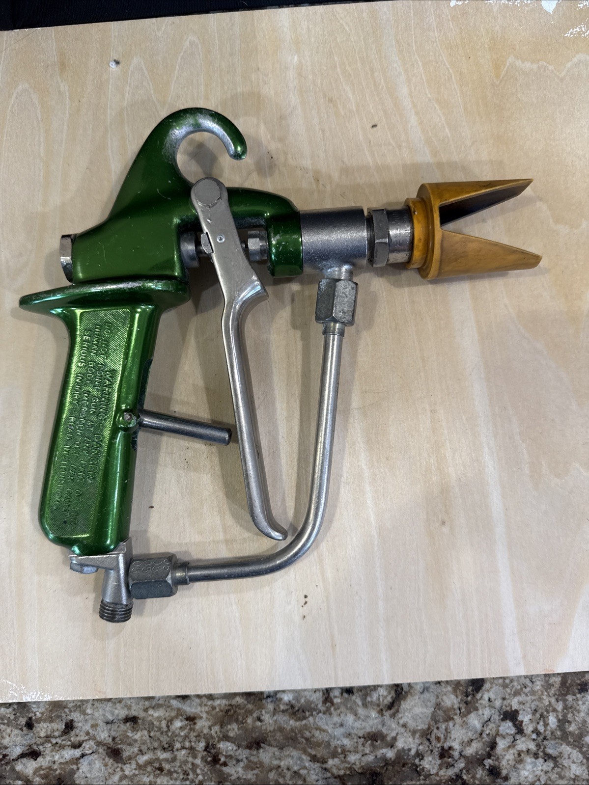 Binks Model 700 Airless Paint Spray Gun