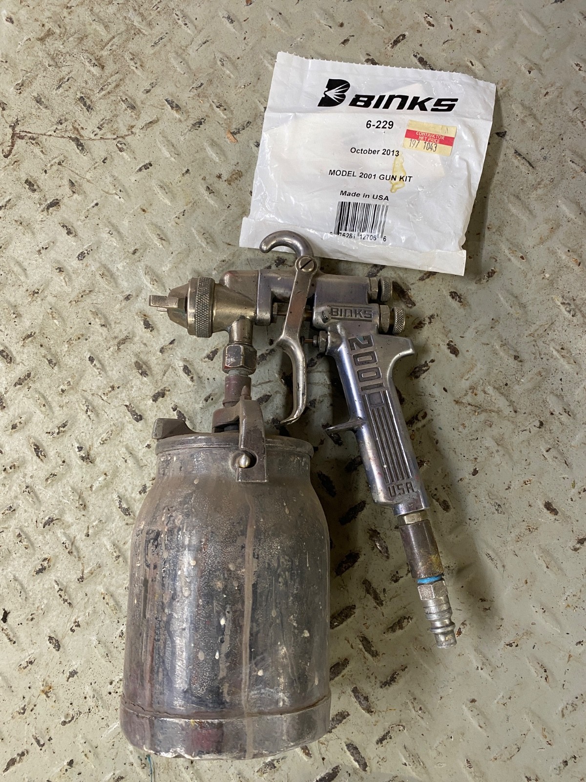 BINKS Spray Gun Model 2001 with Canister + repair kit #6-229