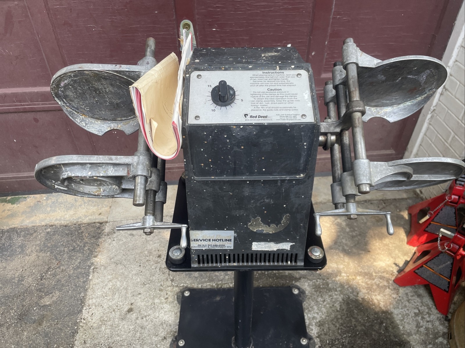 Red Devil paint conditioner shaker model 5400 Two arm