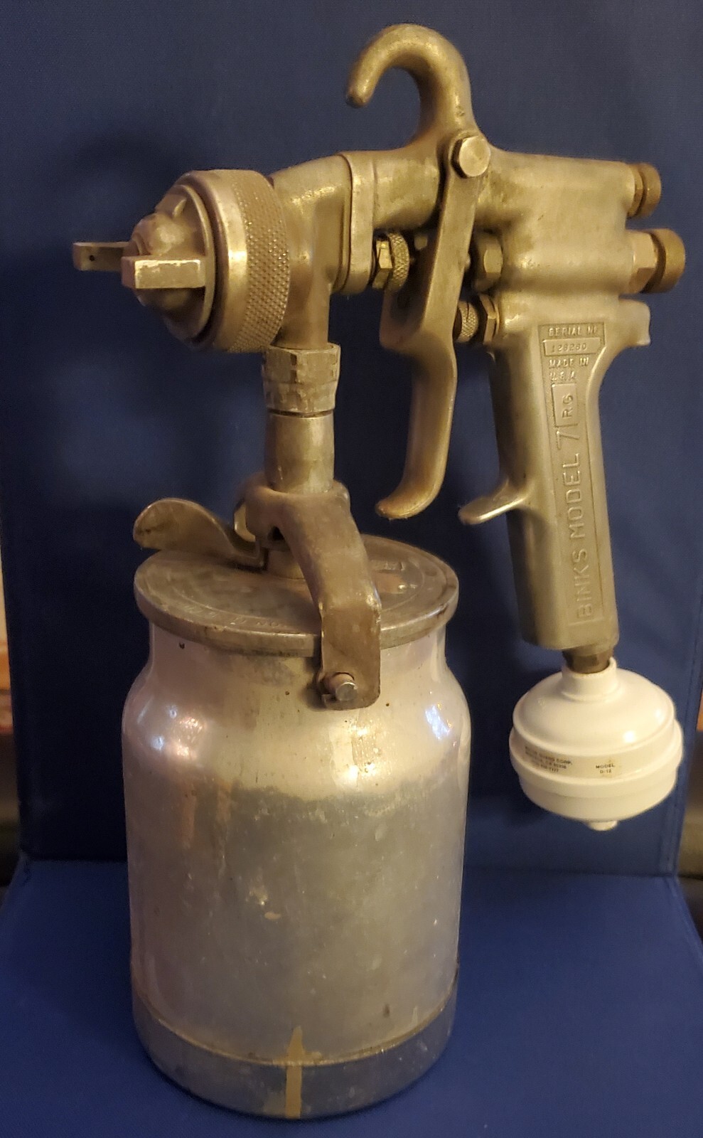 Binks Model 7 Spray Gun 1 Quart Siphon Feed Cup Pre-owned 1910673 1950779