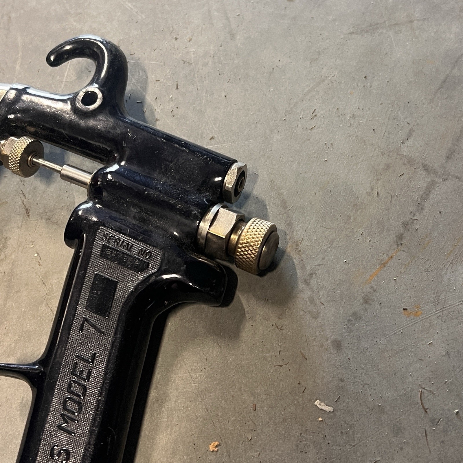 Binks Model 7 Paint Spray Gun with Nozzle and Cap No Cup – Untested