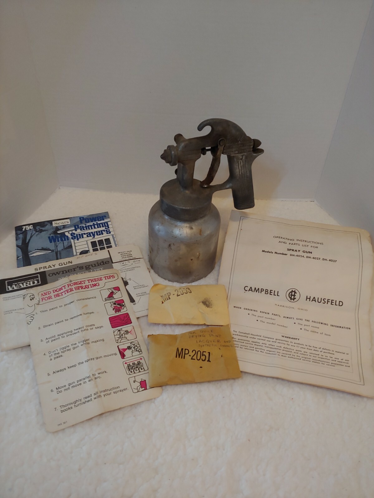 Vintage BINKS ROCHE Spray Gun w/Canister includes (2) Attachment – Made in USA!!