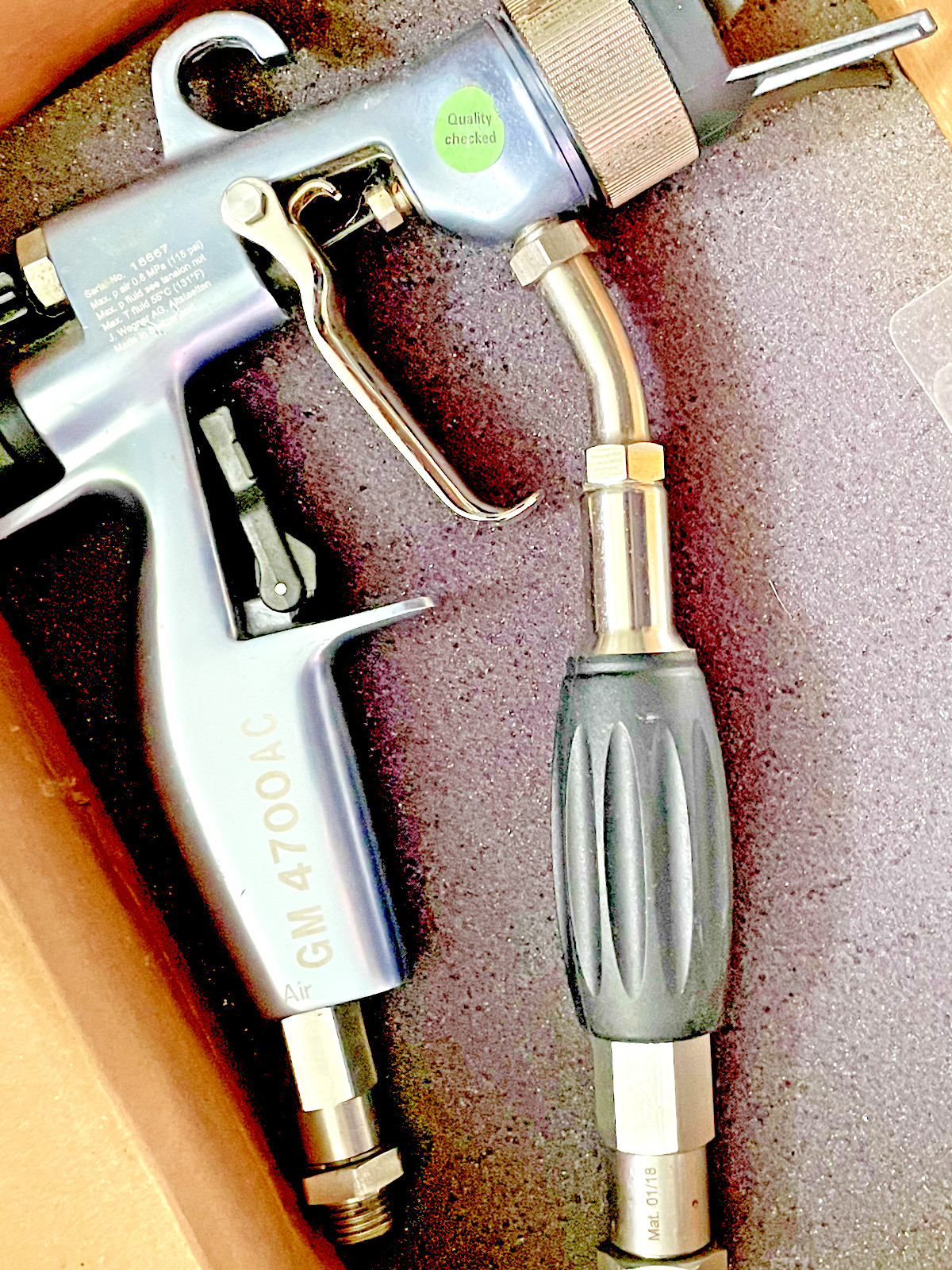 AIR-ASSIST AIRLESS GUN NIB 413 TIP Wagner KREMLIN, BINKS