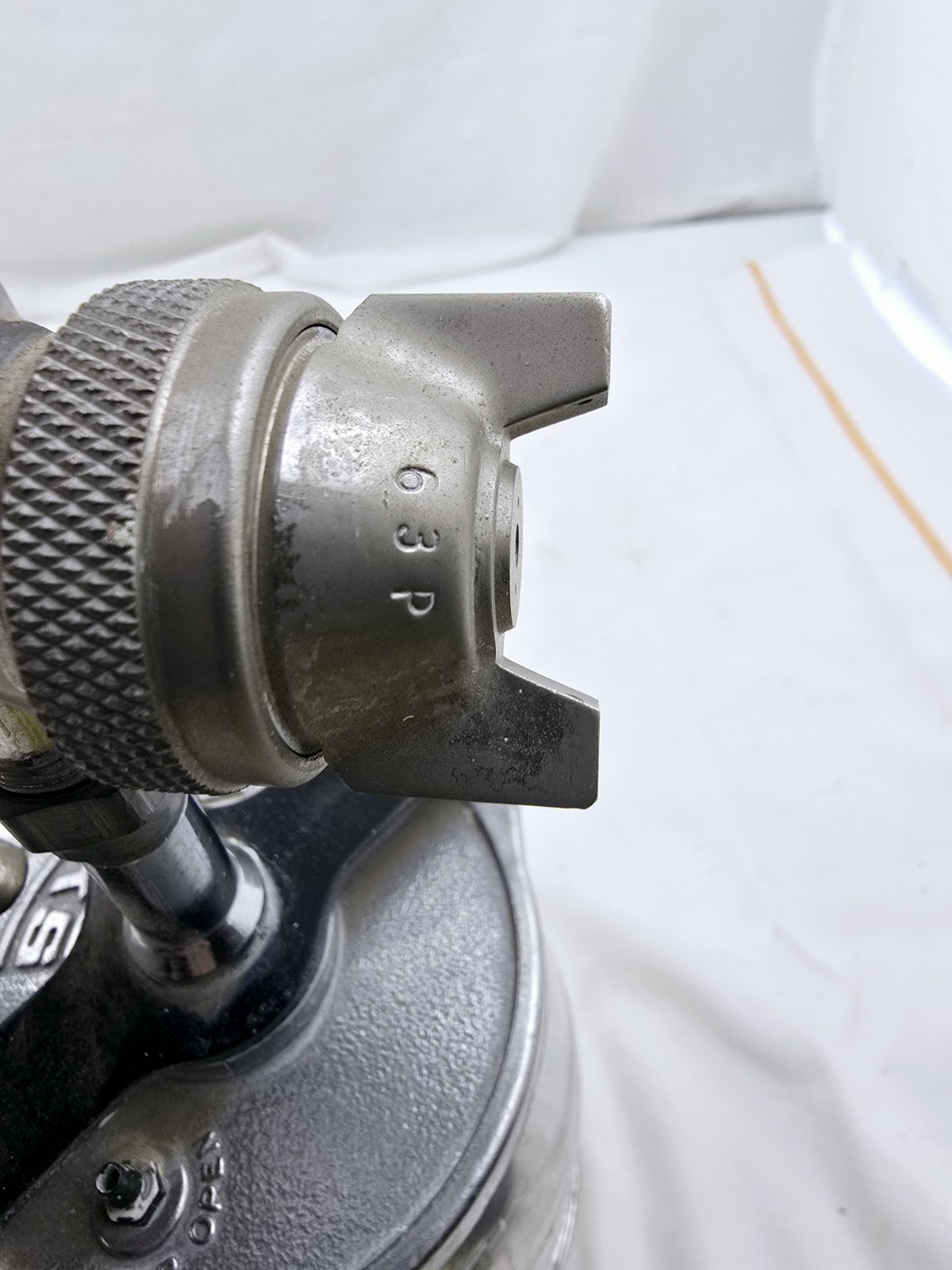 Binks 2001 Professional Paint Spray Gun