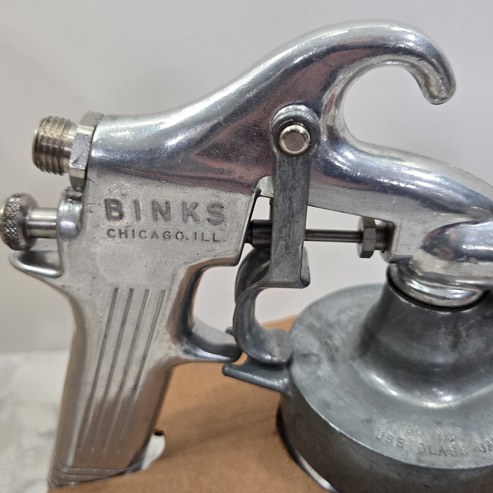 NOS Vintage Binks Model 35 Paint Spray Gun With Can Cup