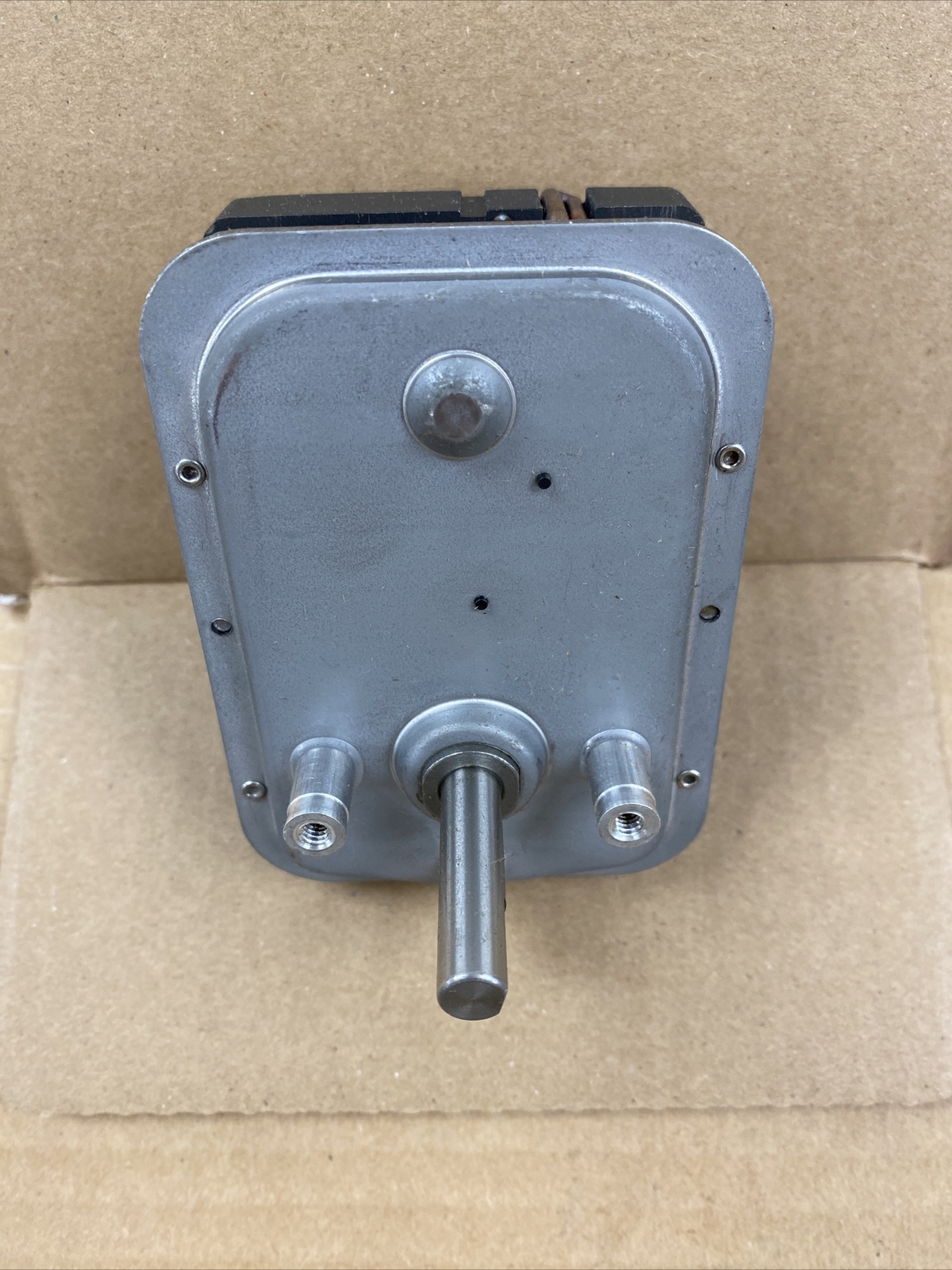 Fluid Management Paint Shaker and Agitation Motor 230V, 50HZ, 23 RPM 4430101