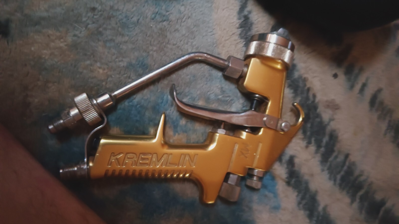 kremlin spray gun