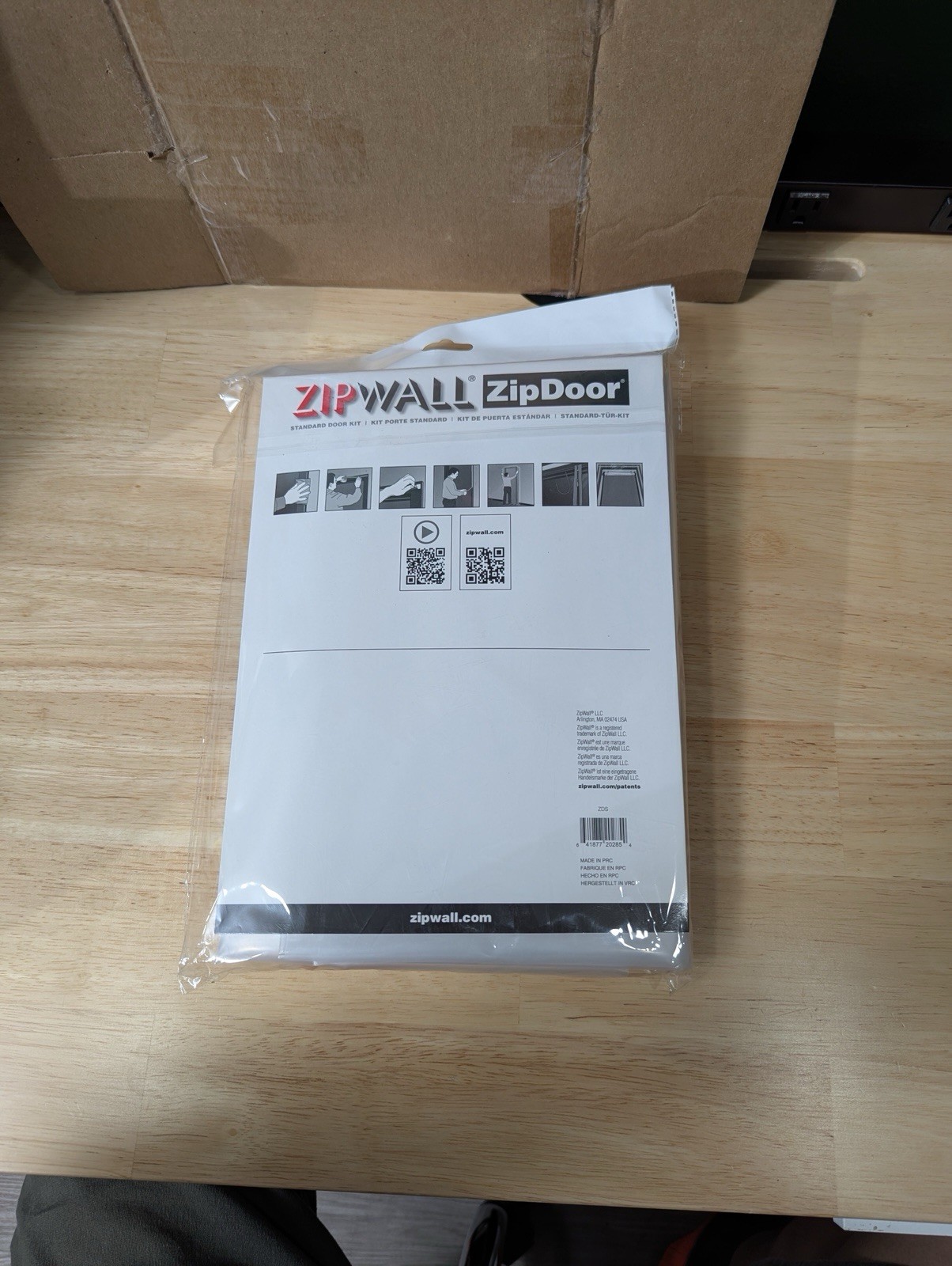 ZipWall ZipDoor Standard Door Kit Dust Barrier 4ft x 7.5ft Sealed New