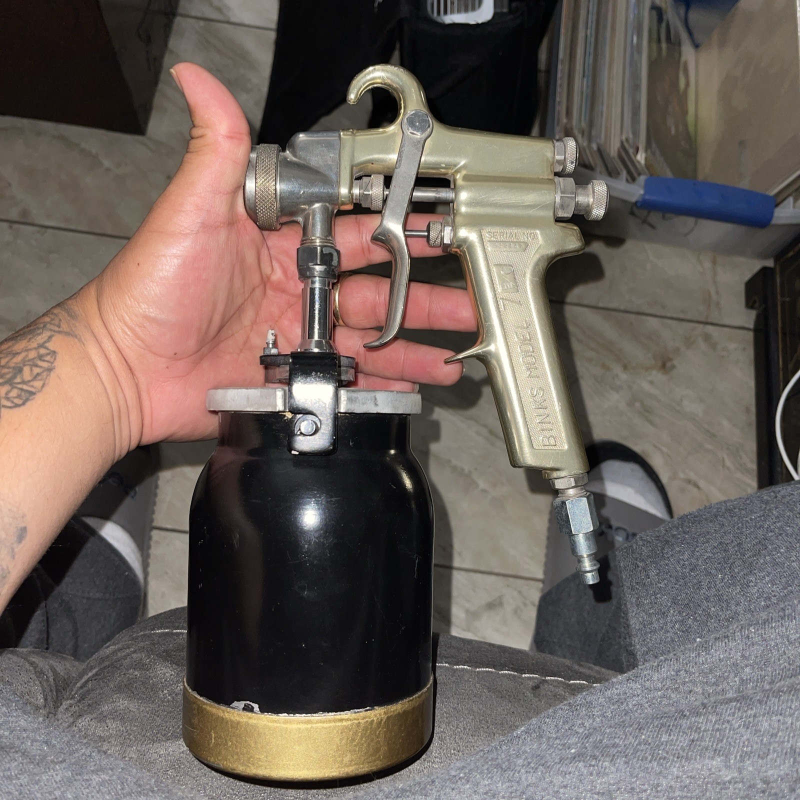 Binks Model 7 B/C Gold Edition with cup