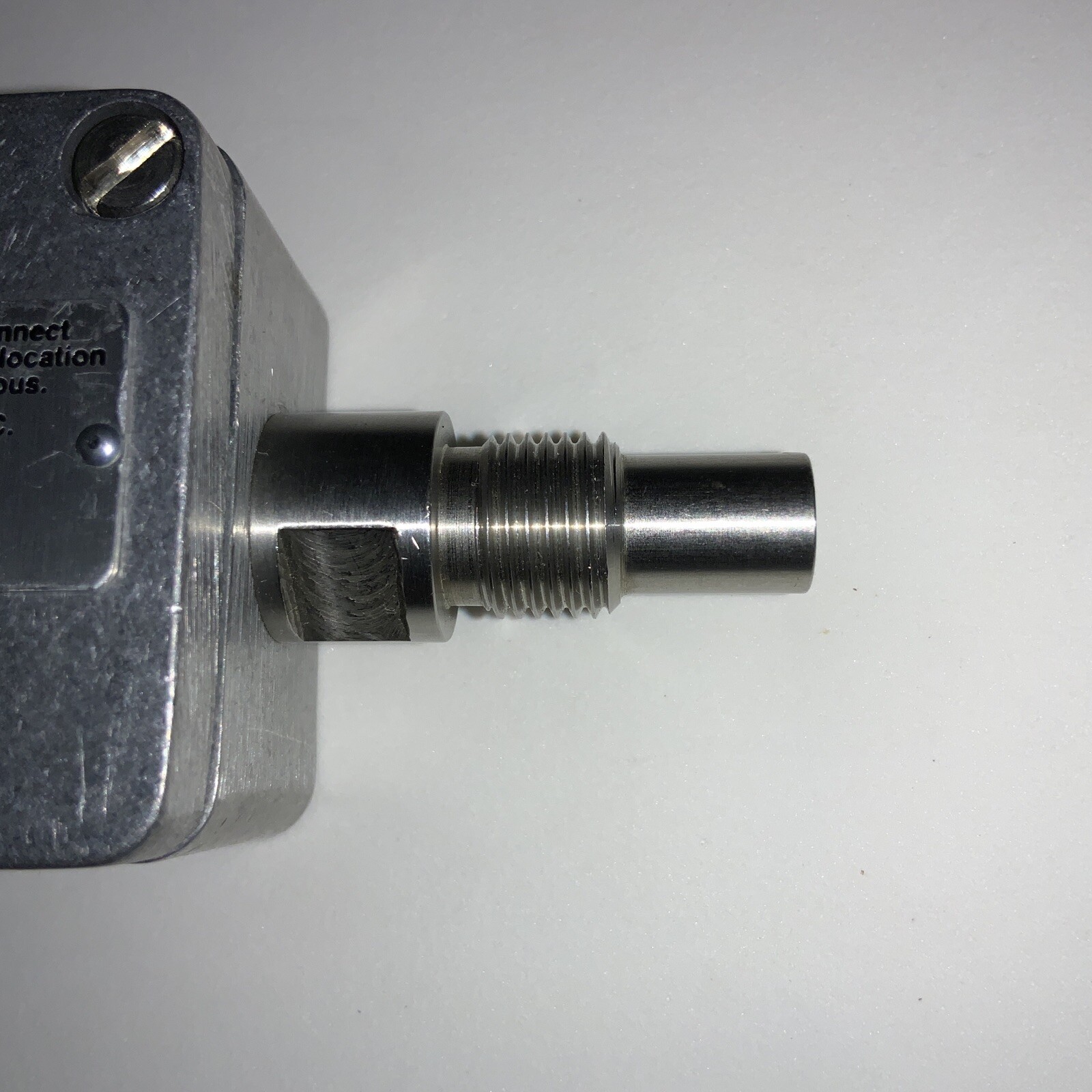 Graco 110-571 Module Carrier Frequency Sensor, 30VDC, 18mA-New.