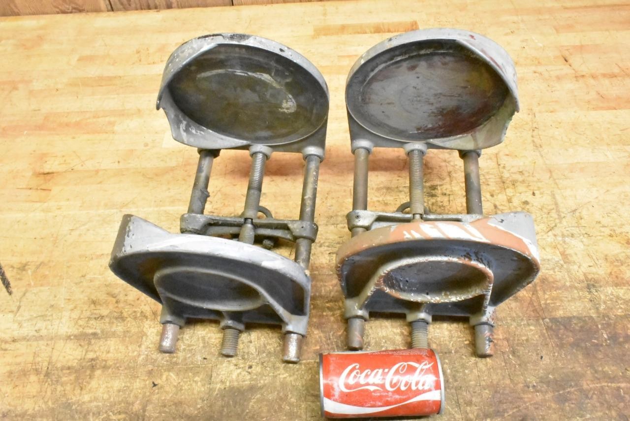 2 Red Devil 5400 Dual Paint Shaker Clamp Tray Can Holder Parts