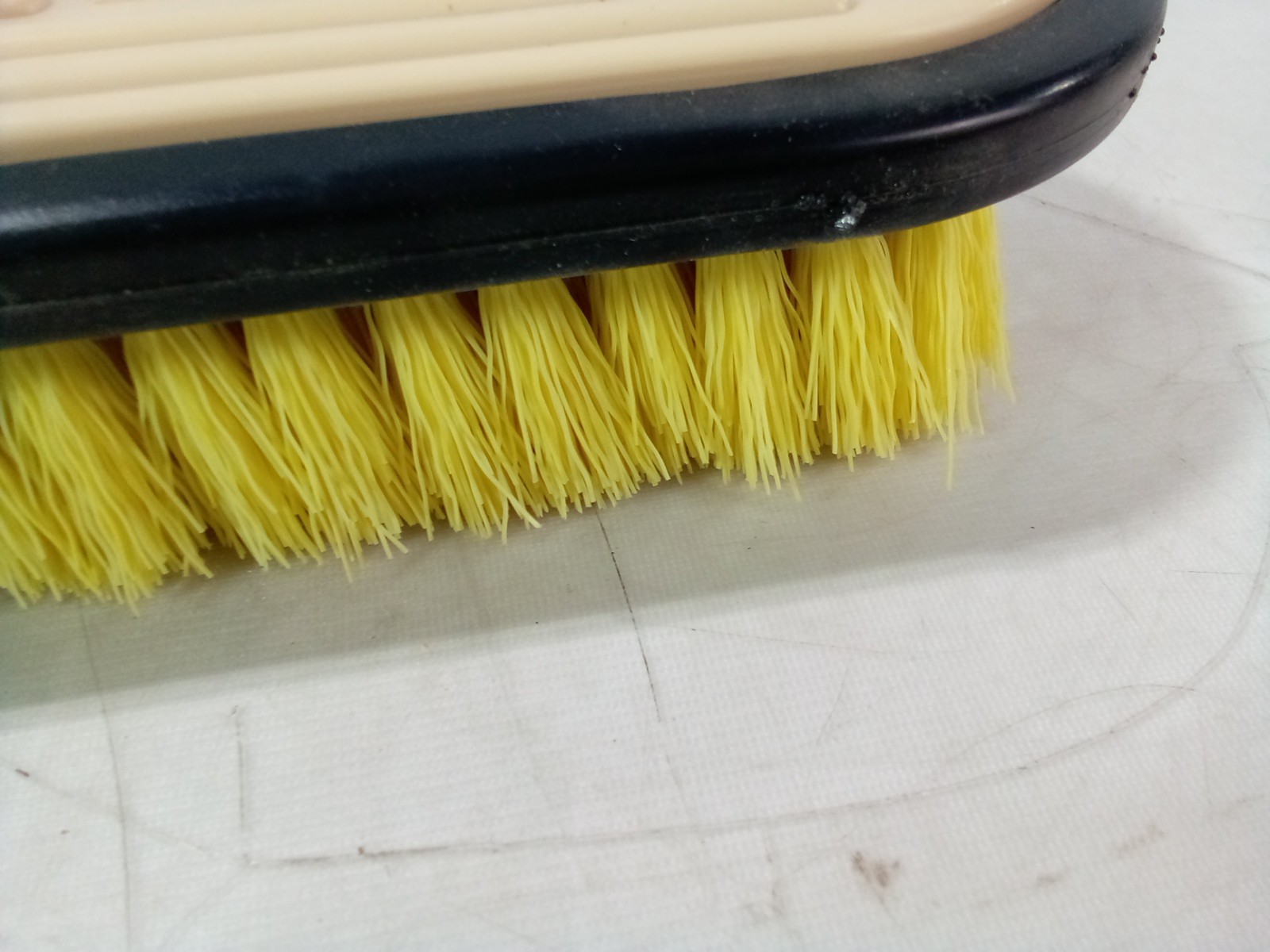 Mr. LongArm 0406 Stiff Flow-Thru Brush Tan