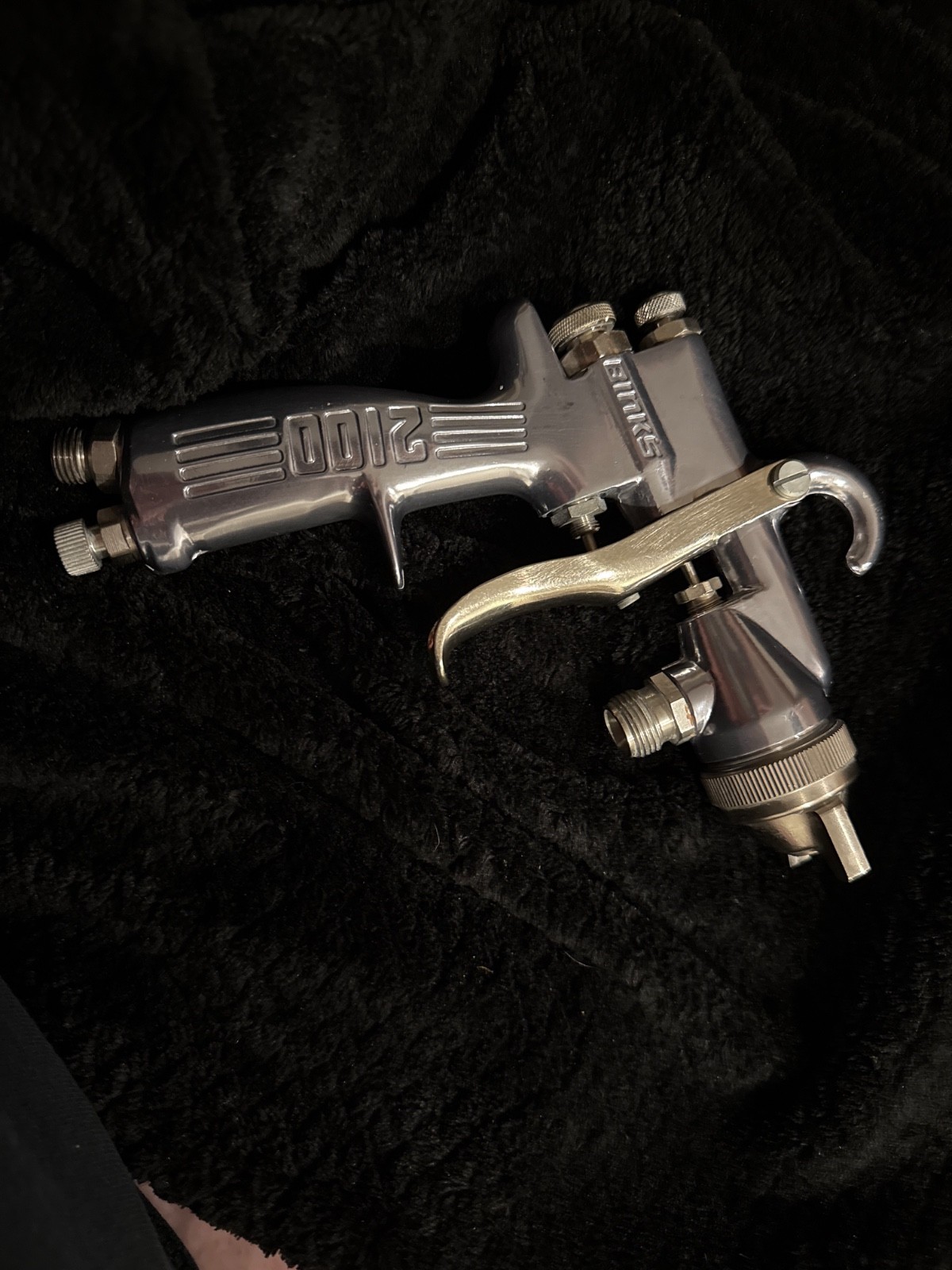 Binks 2100 66SSx66SD Pressure Spray Gun – 2101-4307-9