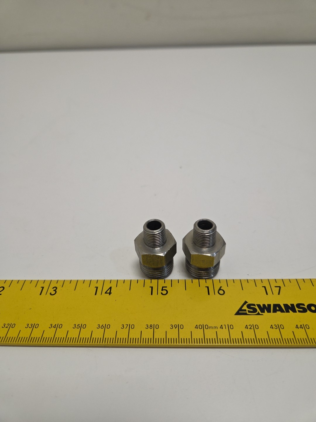 Binks 72-969 1/8″ X 3/8″ DM Nipple Lot Of 2