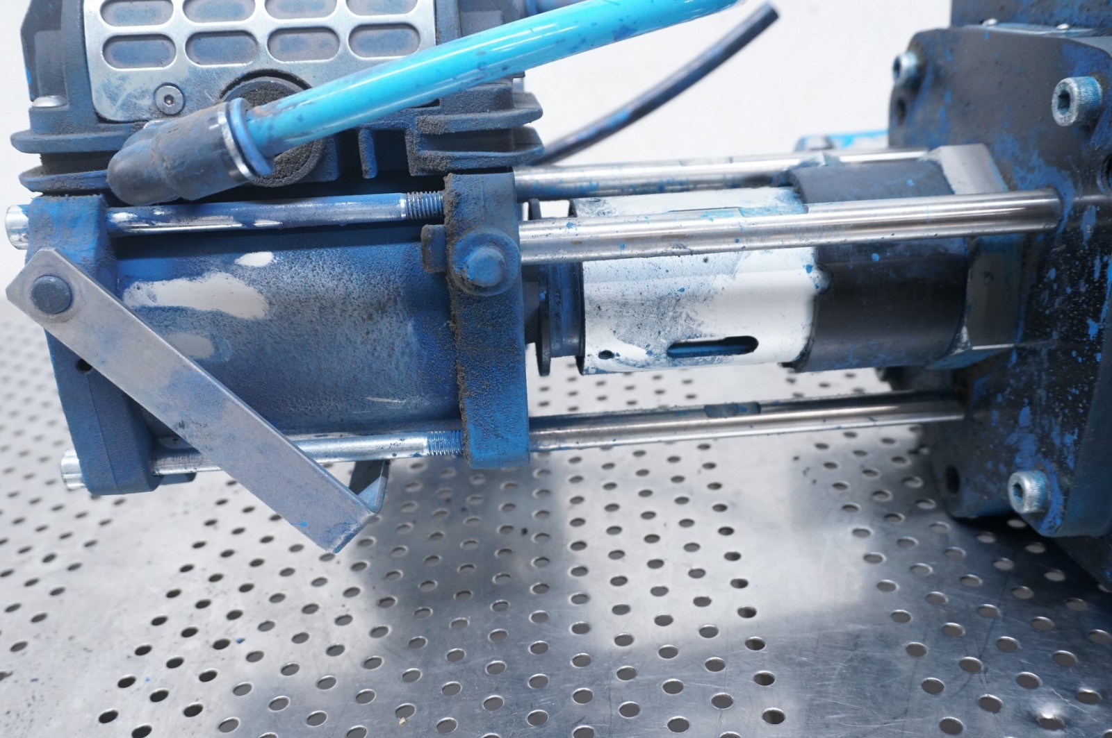 BINKS FX12PU pump manufactured in 2022 AX85S removed from Ransflow