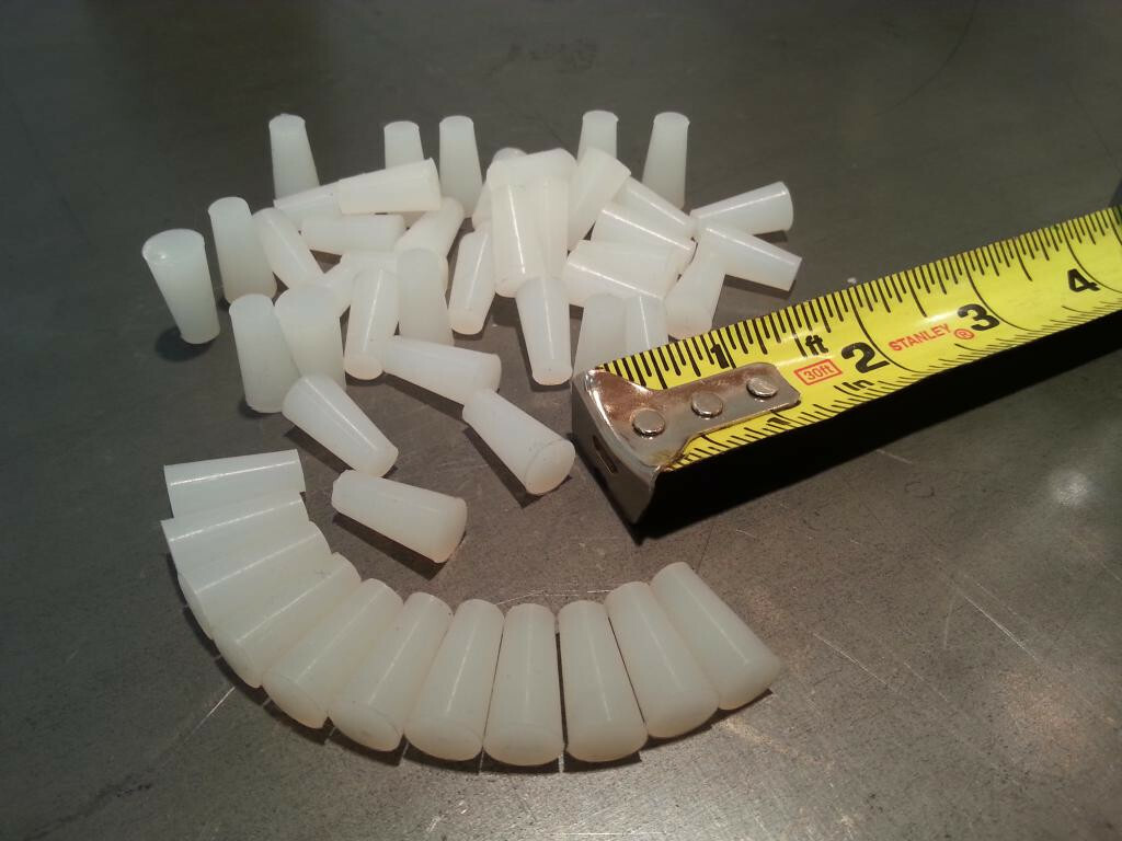 Silicone Tapered Plugs for Powder Coating – 50 Pieces – 3/8″ x 1/4″ x 3/4″ lg
