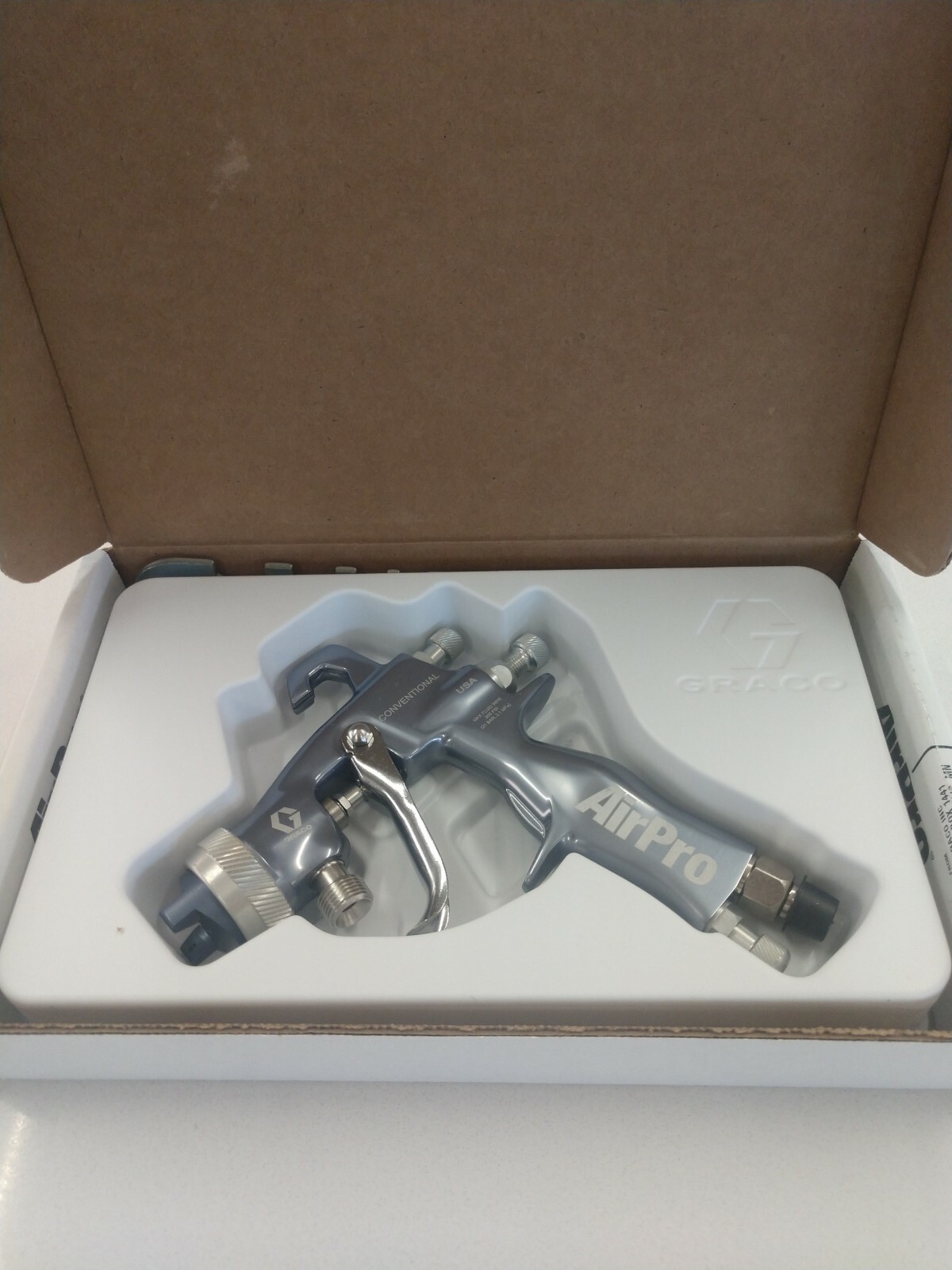 Graco AirPro Conventional Pressure Feed Spray Gun – 288931