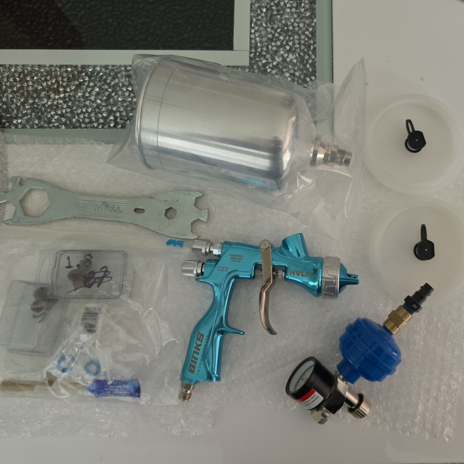 Binks Trophy Gravity Feed HVLP Spray Gun w/1.2, 1.4, 1.8mm Spray tip- 2466-HV1