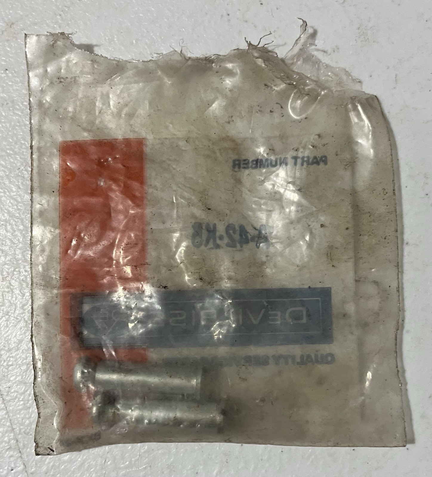 Devilbiss A-42 K5 Paint Spray Gun Trigger Stud & Screw Lot of 2 New Open Bag