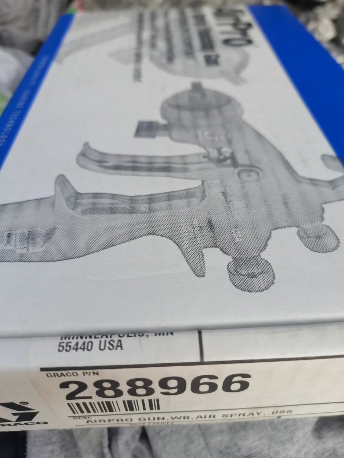 Graco AirPro 1.4 Tip 288966 Conventional Pressure Feed Spray Gun For Waterborne