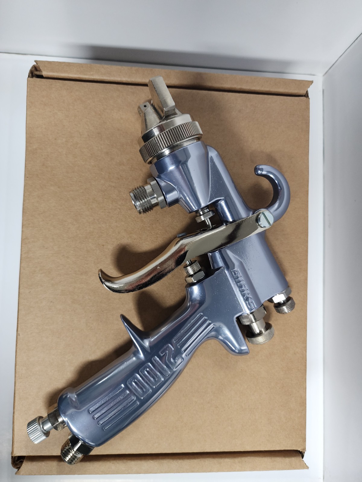 Binks 2100 66SSx66SD Pressure Spray Gun – 2101-4307-9