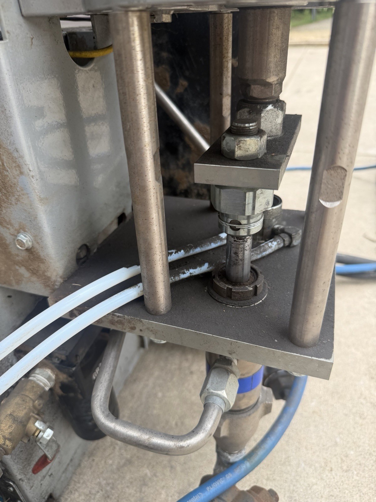 Graco Reactor A-XP1 Proportioner 24Y165 Series C3220 A 230V As is