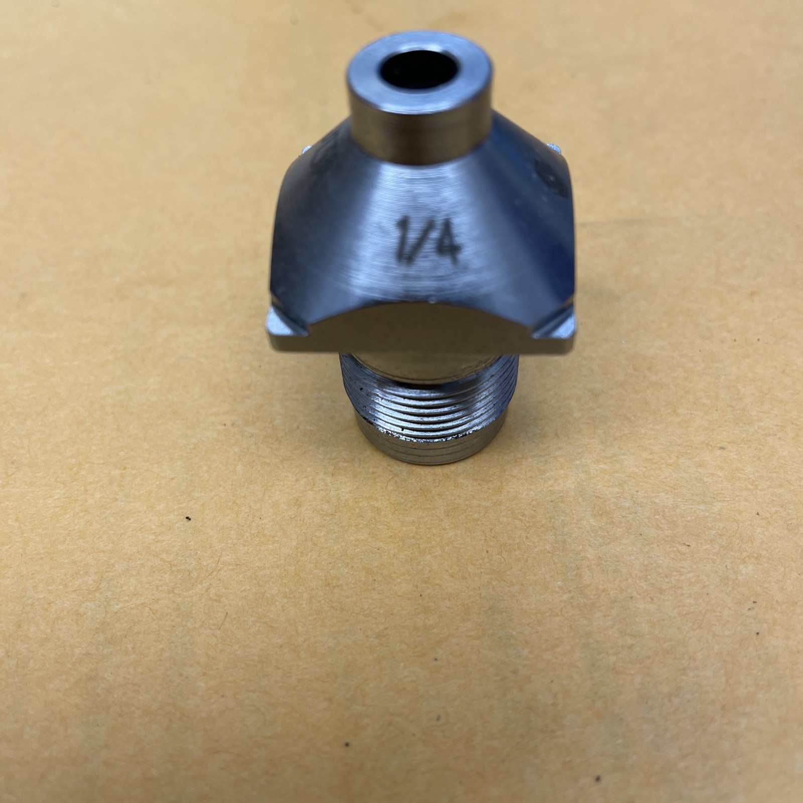 GENUINE Graco 167-330 167330 1/4″ MATERIAL NOZZLE OEM NEW