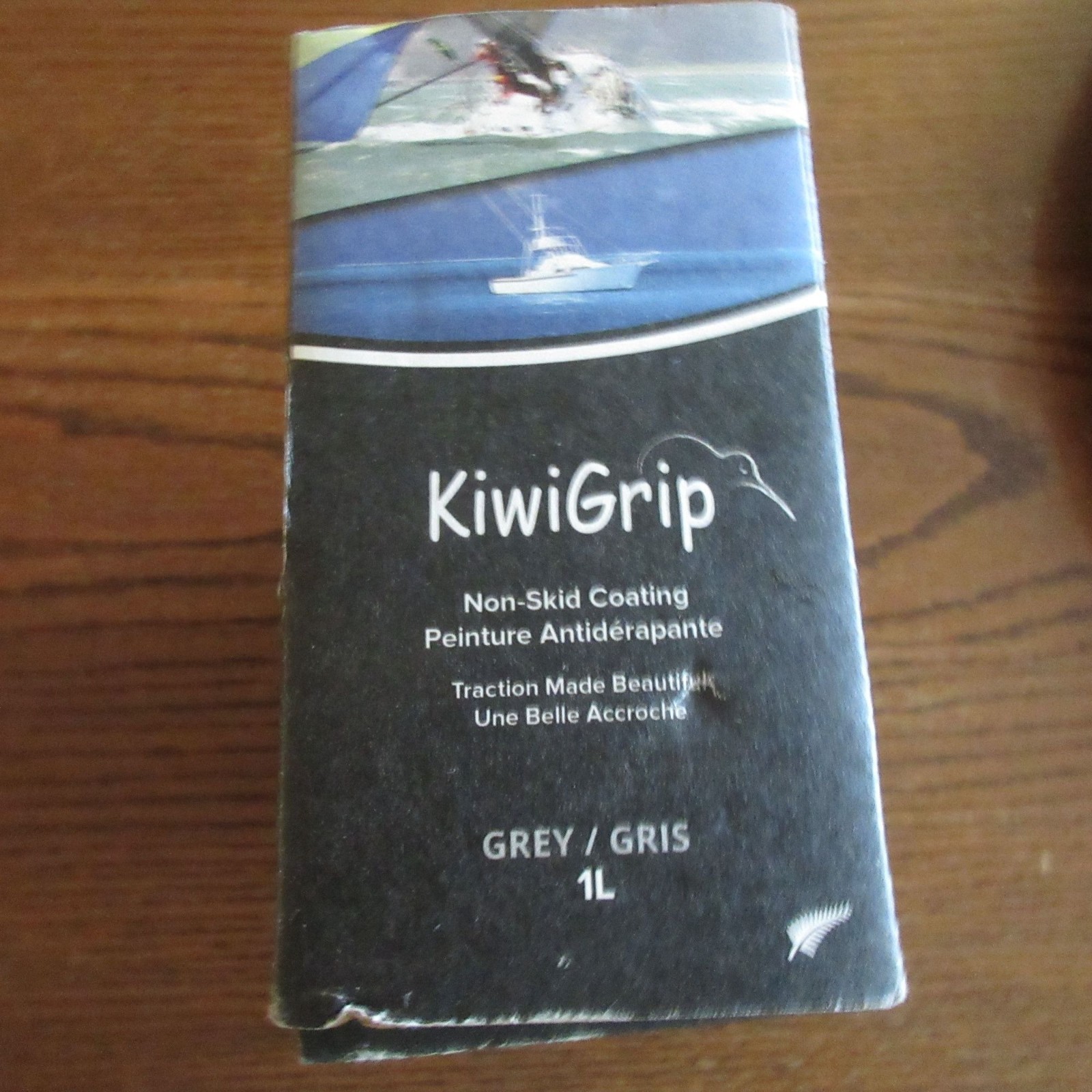 KiwiGrip 1 Liter Pouch – Gray with 4″ Roller Included Non-Skid Deck Coating