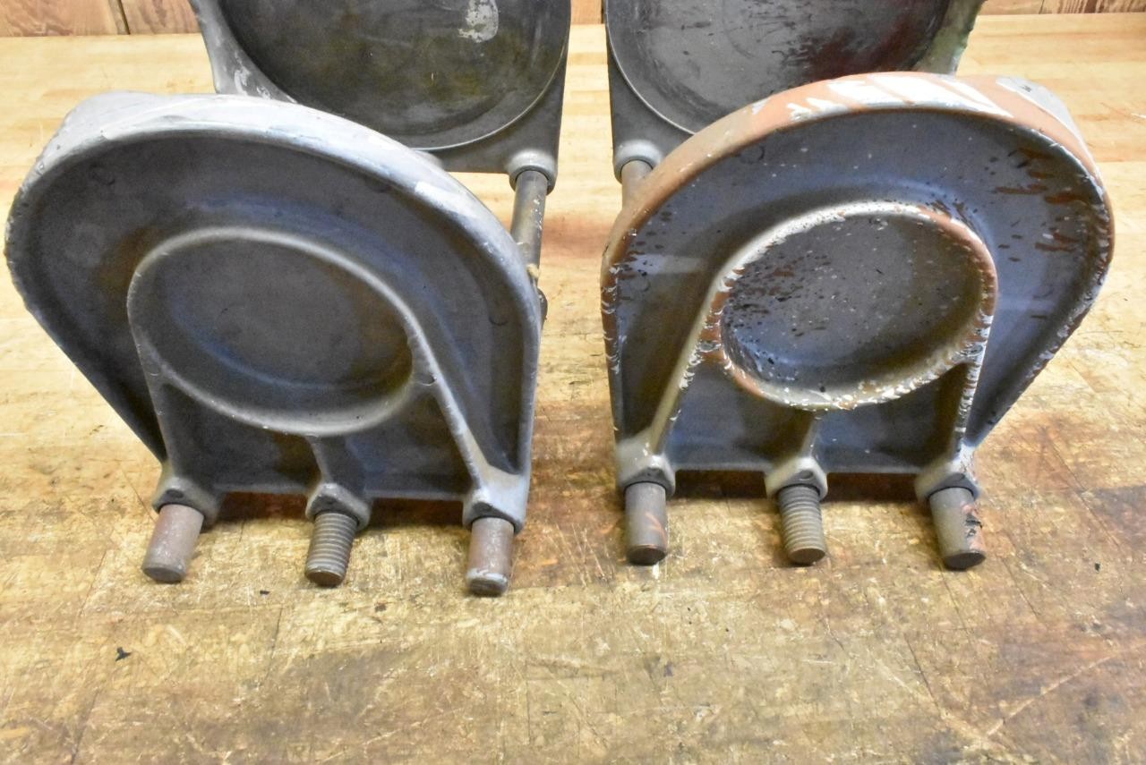 2 Red Devil 5400 Dual Paint Shaker Clamp Tray Can Holder Parts