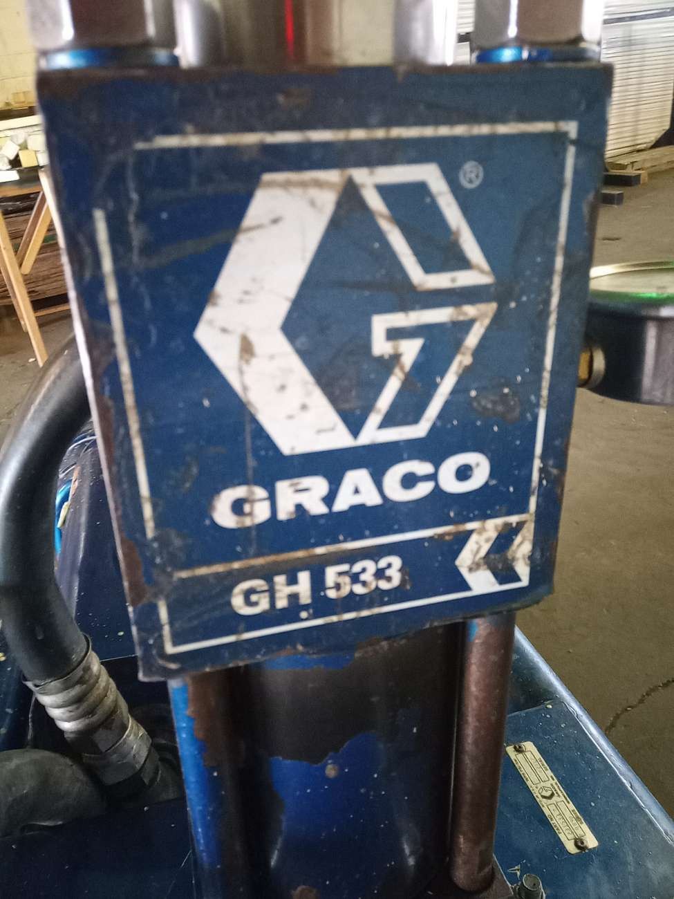 Graco GH 533 Gas Airless Paint Sprayer Cart 5 hp 0.53 GPM 3300 psi Blue