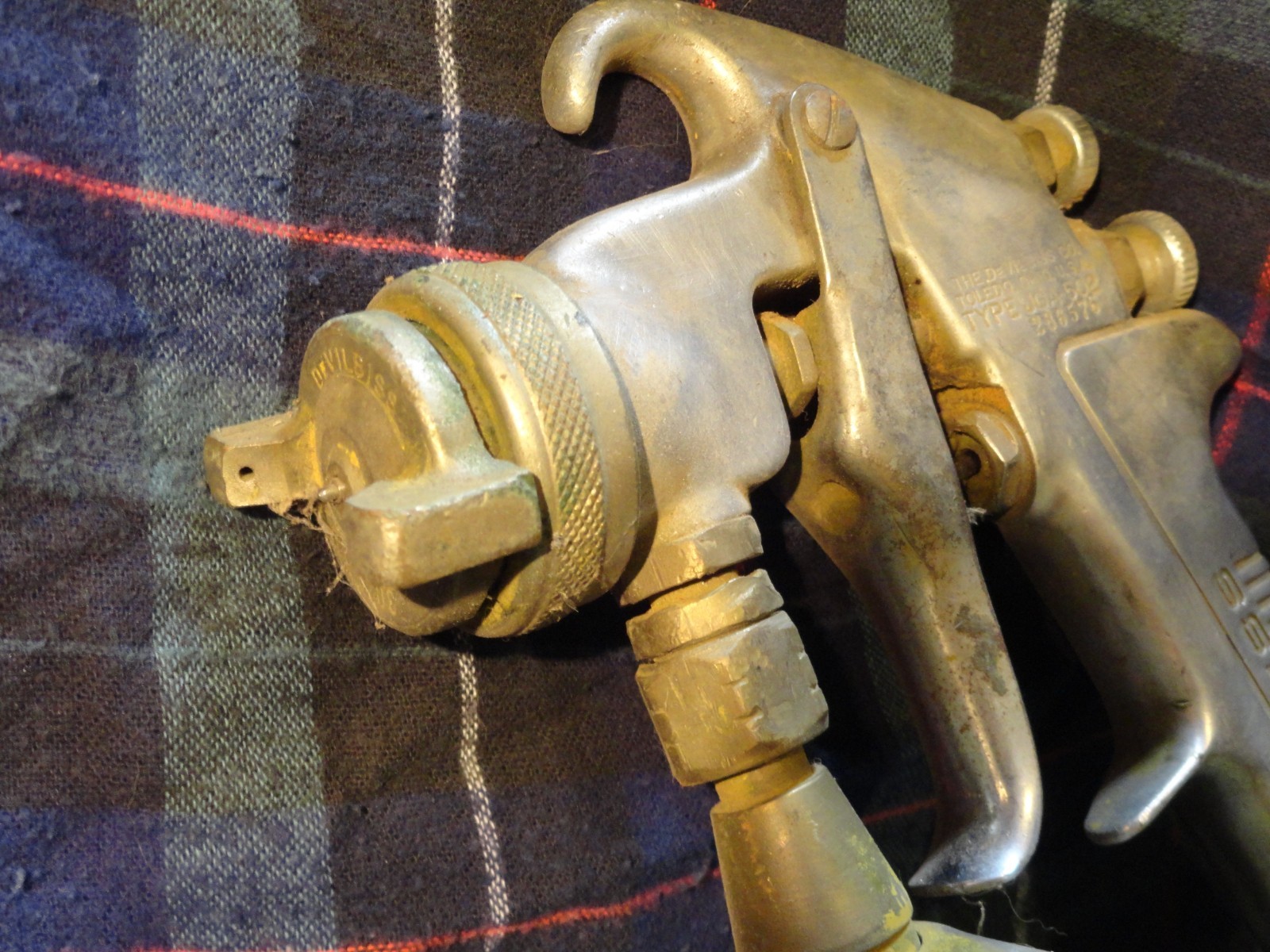DEVILBISS USED SPRAY GUN ONLY TYPE JGA-502 PARTS OR REPAIR # 30 NOZZLE FAST SHIP