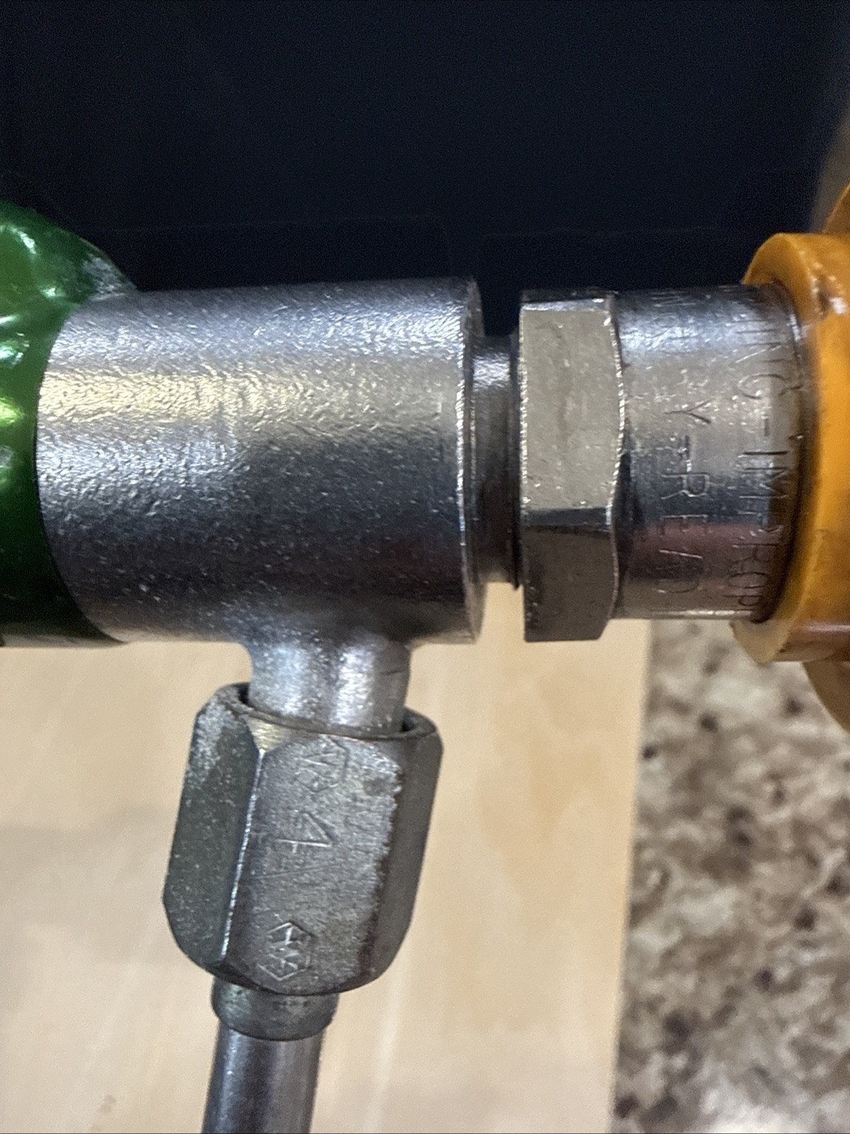 Binks Model 700 Airless Paint Spray Gun