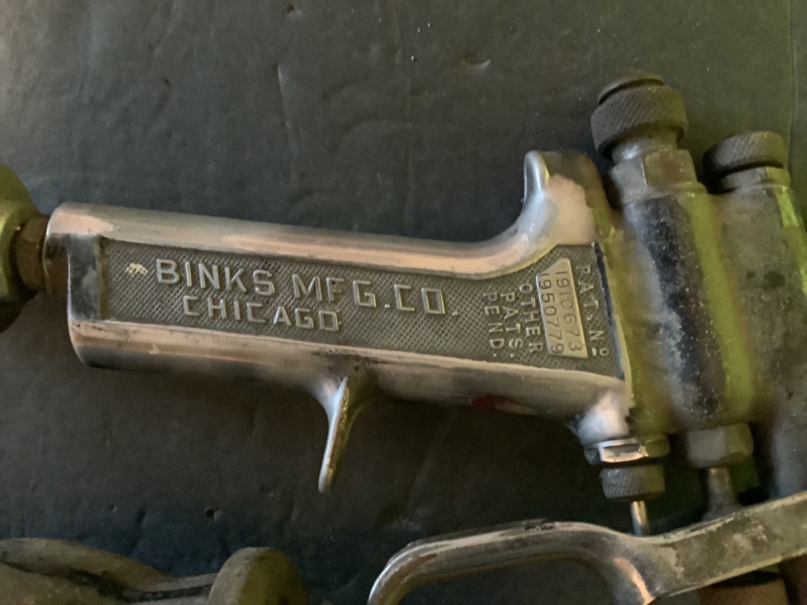 Binks Model 7 Air Spray Gun 36SD Nozzle Central Pneumatic Oil & Water Separator
