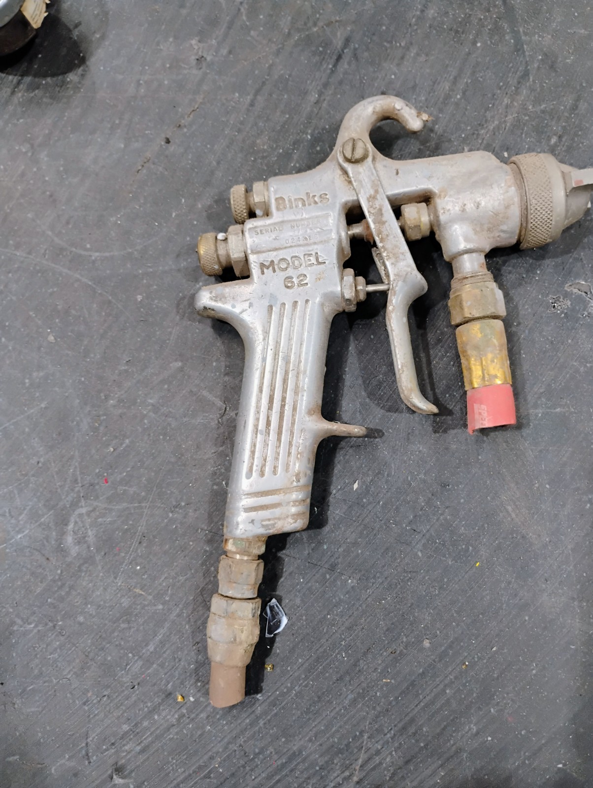 Binks Model 62 paint gun used, everything works freely