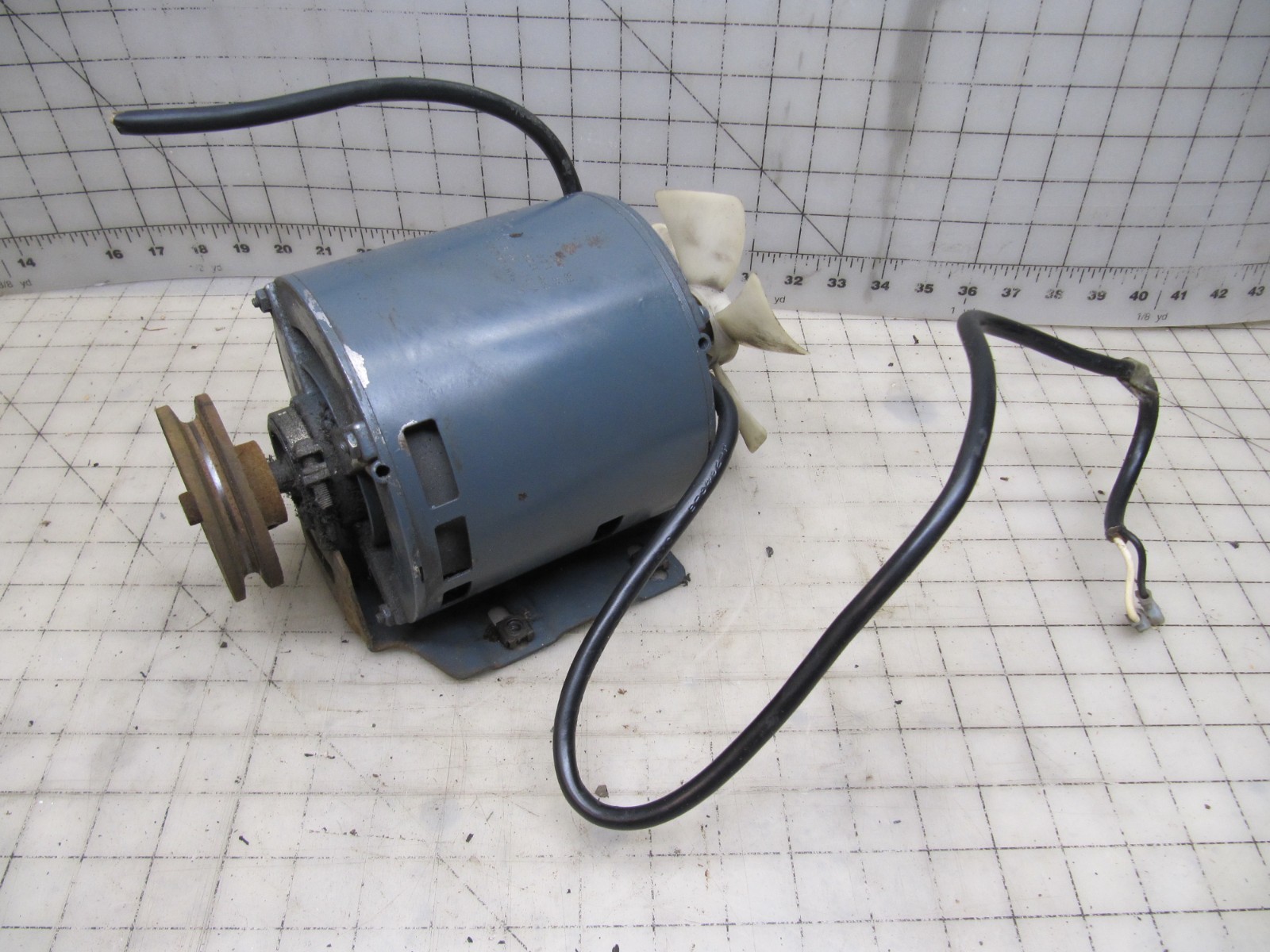 Used Working Replacement Red Devil 5400 Dual Arm Paint Shaker 115V 1/4HP Motor
