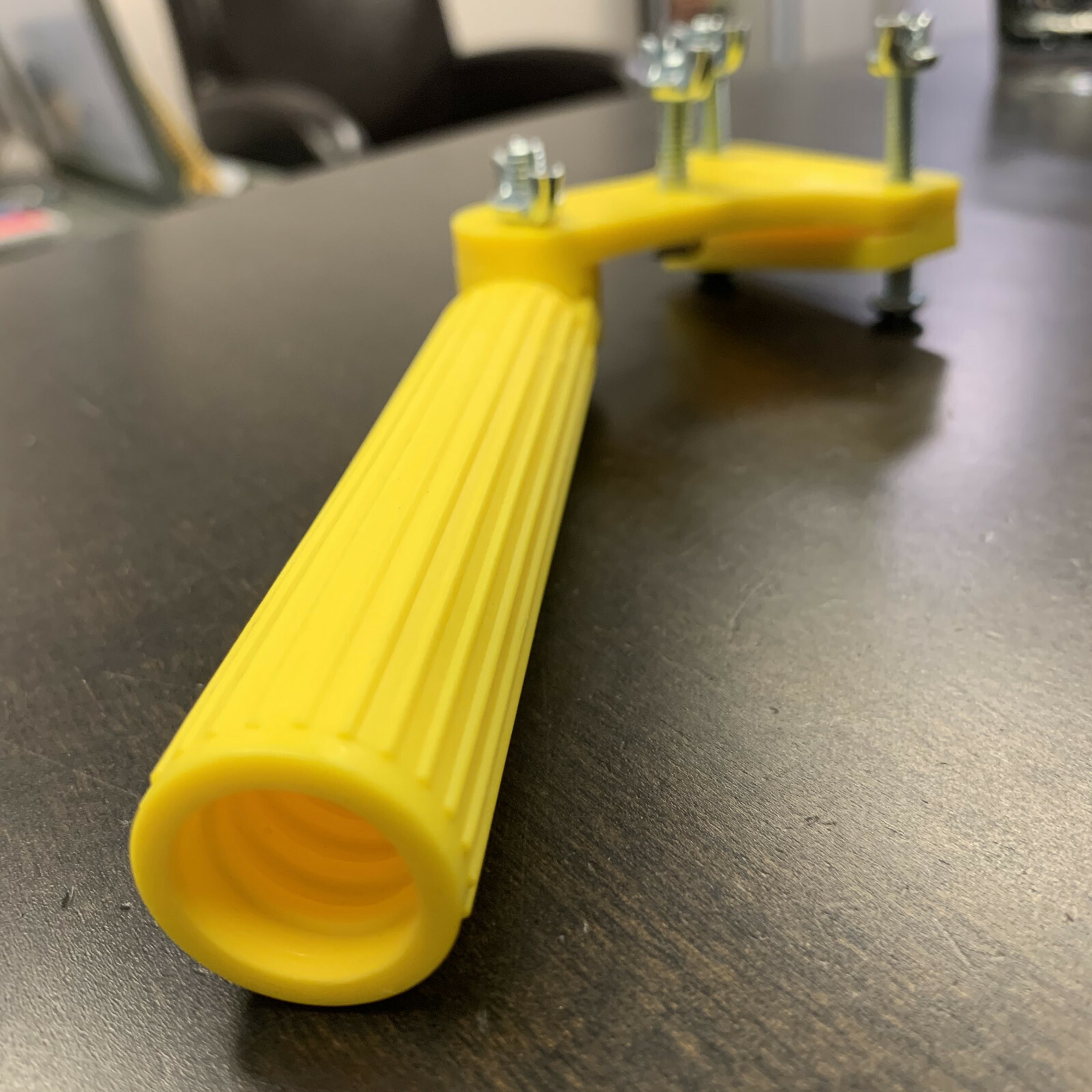 Mr. Longarm Paint Brush and Adjustable Tool Holder Adapter Yellow 9″ Length 2-PK