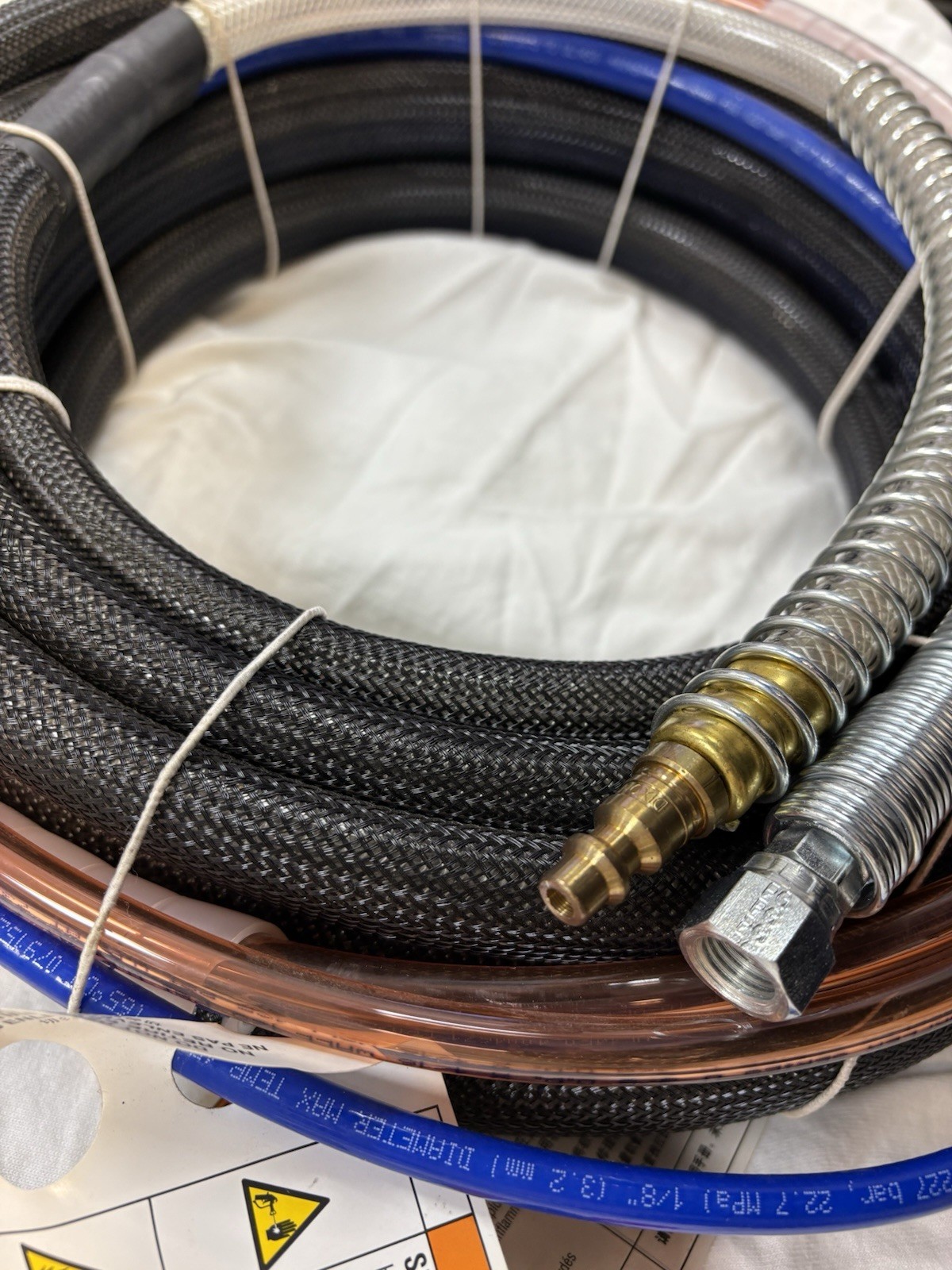 Graco 24U578 Super Flex fluid And Air Hose 25 Foot For Air Assist System