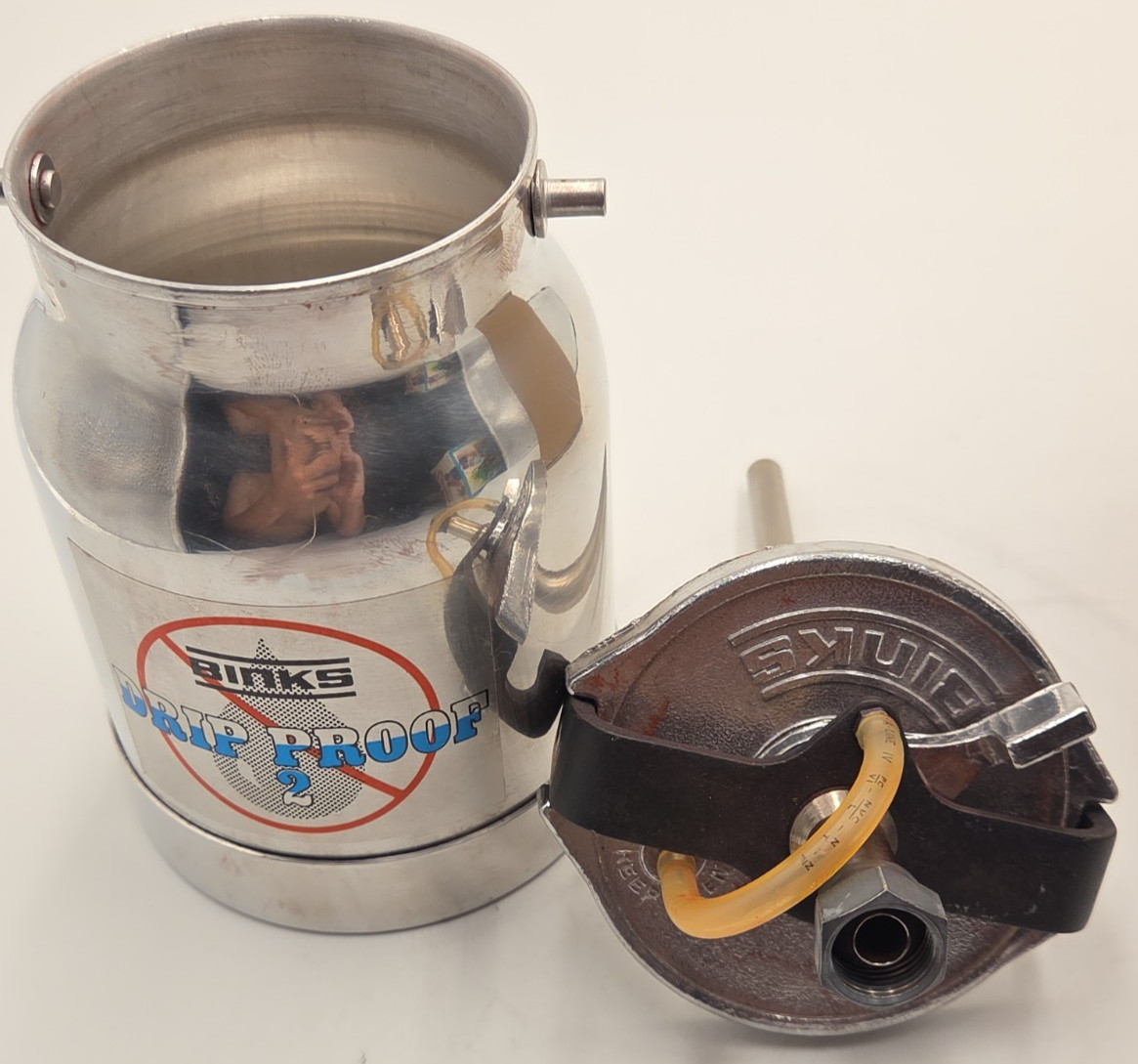 Vintage 2002 Binks Drip Proof 2 Model 81-350 Spray Gun Cup Made in USA w/ Box
