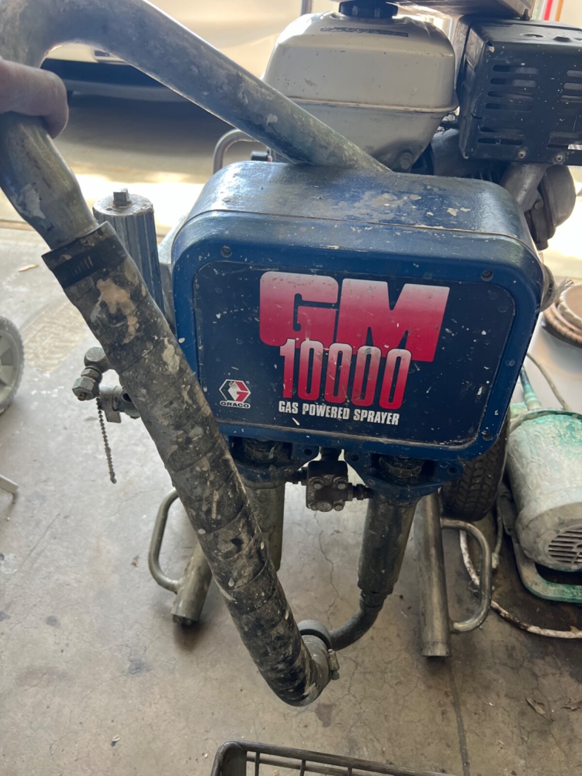 graco 10000 A great paint machine it wants to start Just needs a little TLC