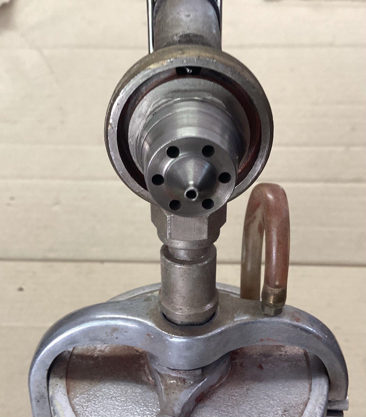 Binks Model 7 Paint Spray Gun With Cup And 38PM Nozzle
