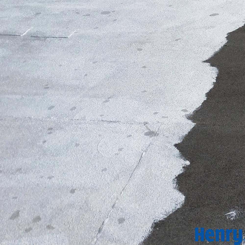 4.75 Gal. Fibered Aluminum Reflective Roof Seals Hairline Cracks and Pinholes