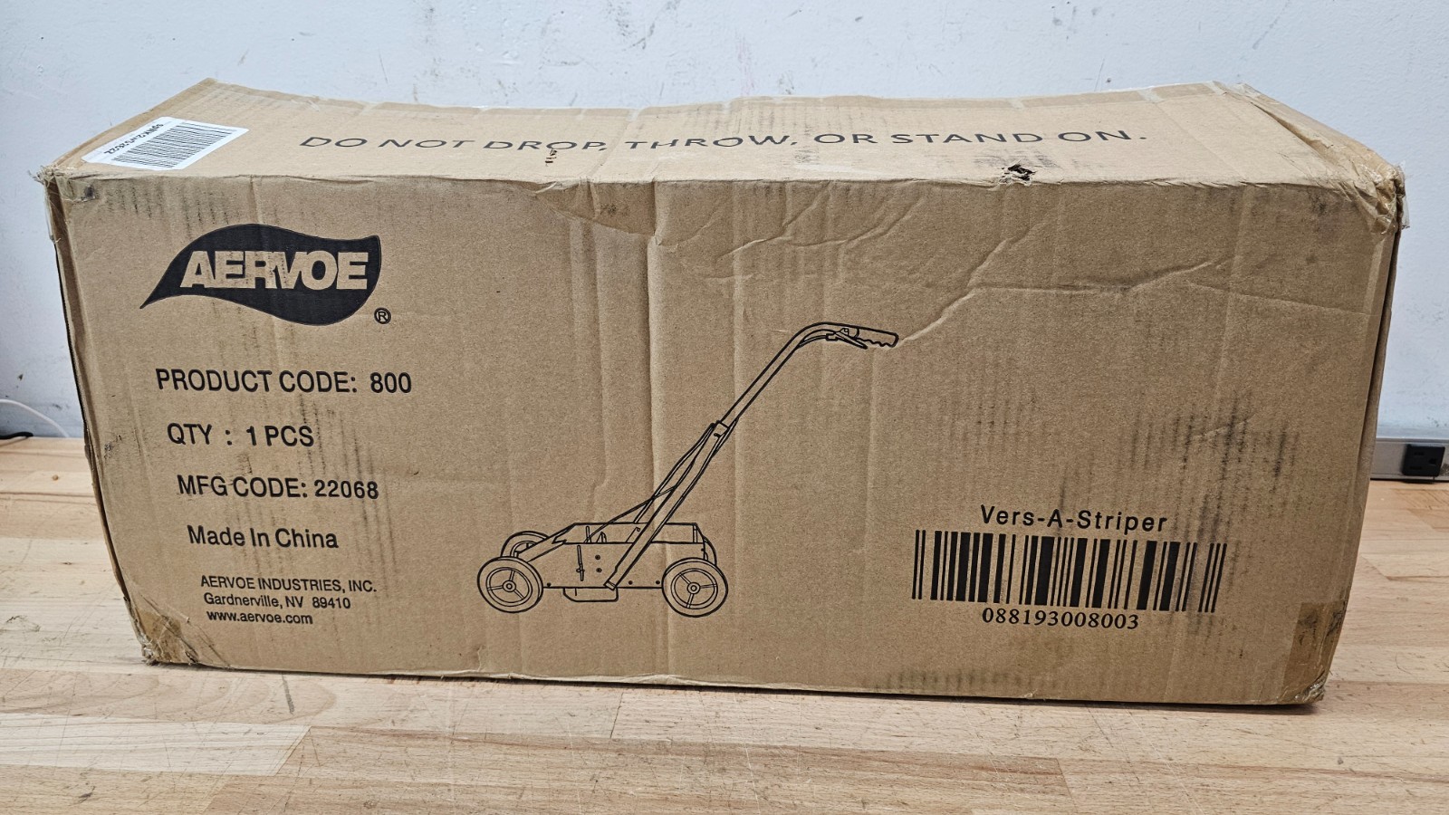 Aervoe VersAStriper Line Striper, 20 oz Aerosol Spray Can Capacity Model 800 NIB