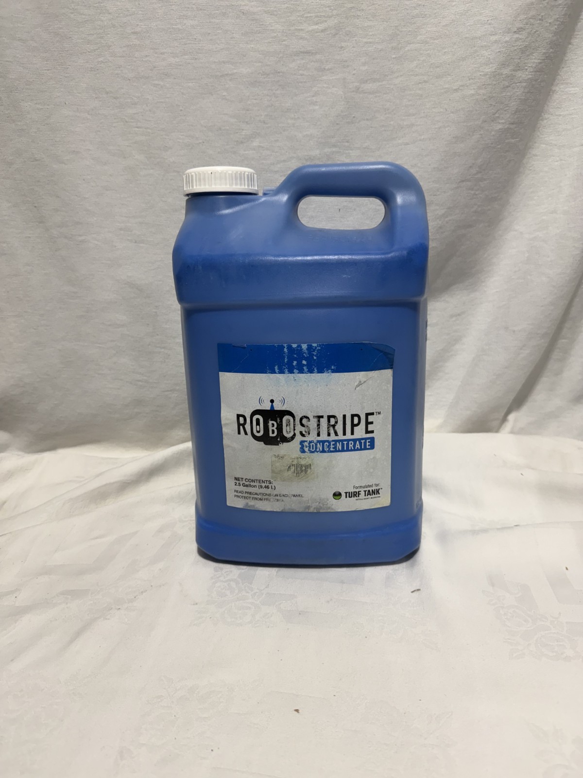Pioneer Athletics RoboStripe White Concentrate Paint 2.5 Gal Jug Turf Tank New