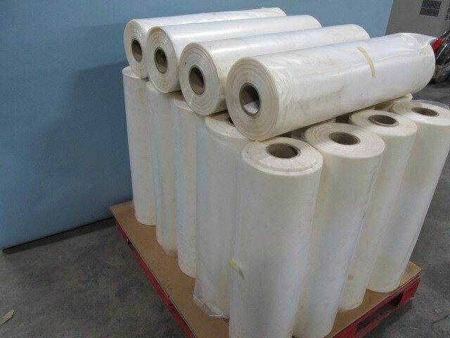Roll of 250 Plastic Sheets 30″ X 32″ High Slip In/Out 6 Mil Opaque Drum Cap