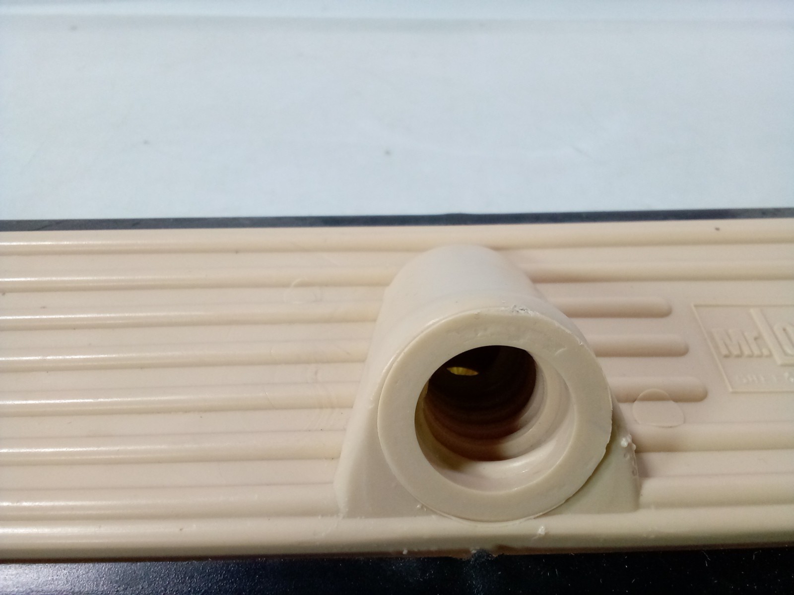 Mr. LongArm 0406 Stiff Flow-Thru Brush Tan