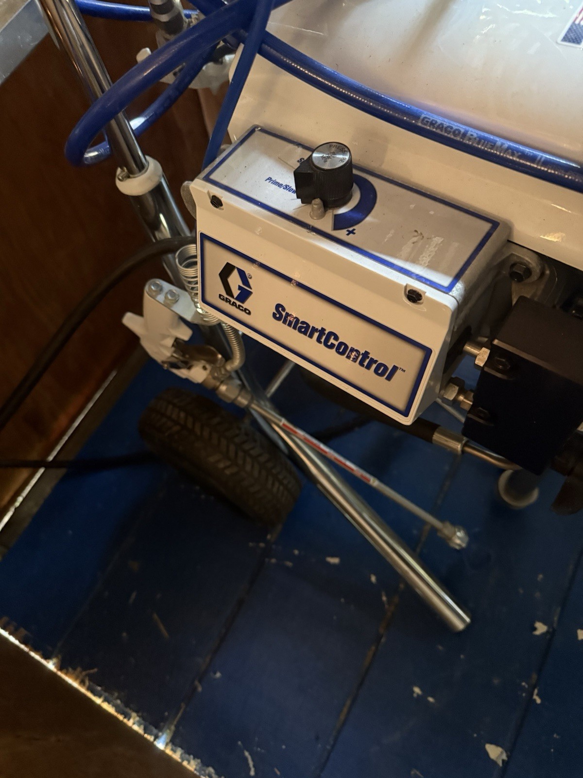 Graco SaniSpray HP 130 Professional Disinfectant Sprayer w/HoseCartAccessories