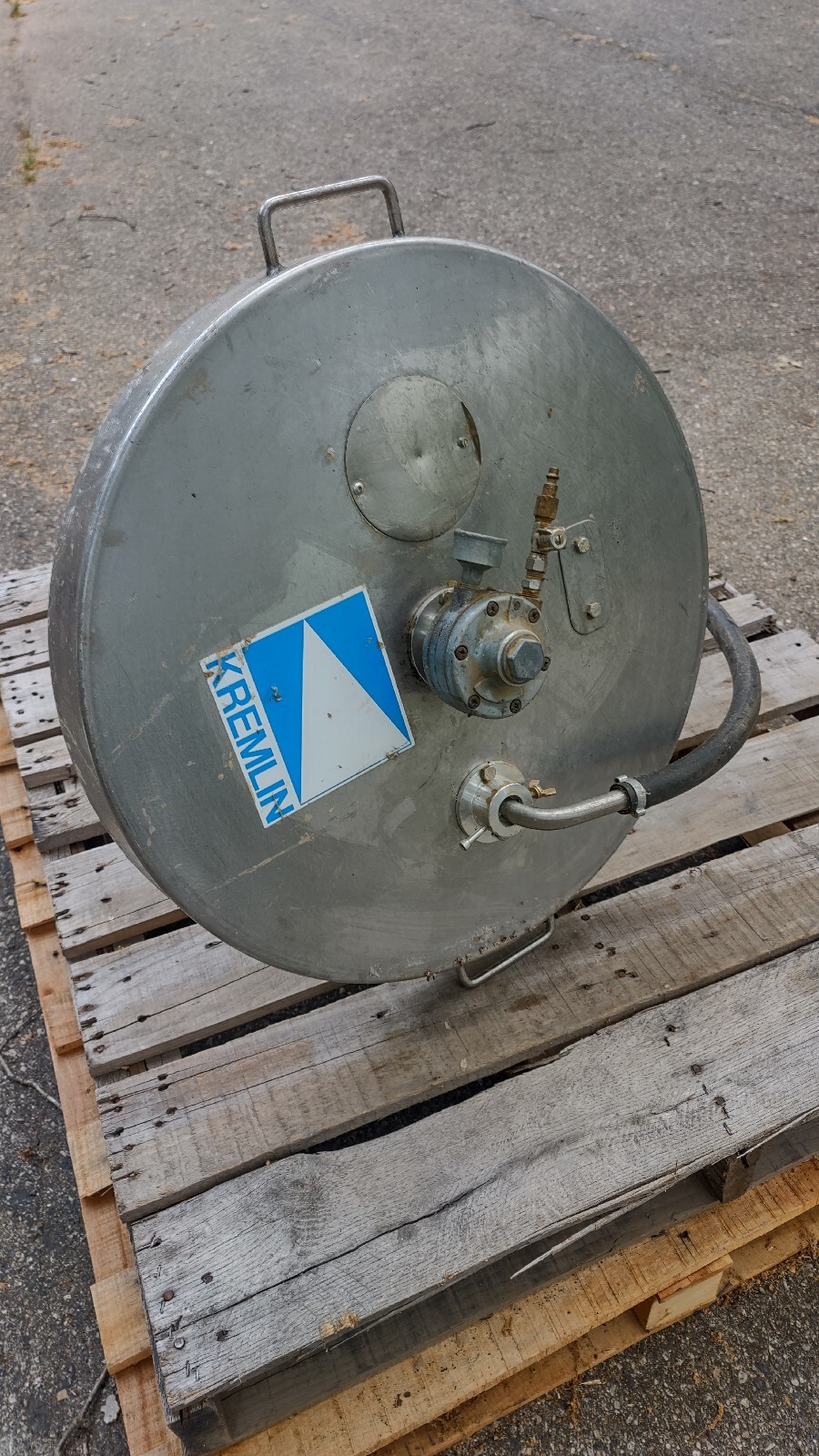 KREMLIN 55 GALLON DRUM AGITATOR COVER & NYLON BLADES W/ GAST 2AM-NCC-16 PUMP